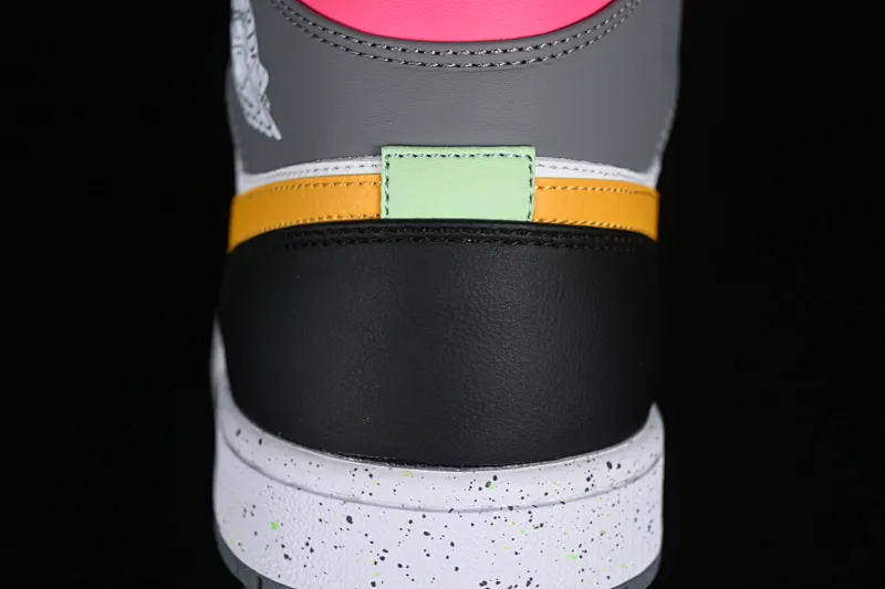 All Categories Air Jordan Jordan Series Basketball Shoes Air Jordan 1 Mid Air Jordan 1 Mid AJ1 Joe 1 Color Candy Chinese Cultural Leisure Sneakers FN1190-100